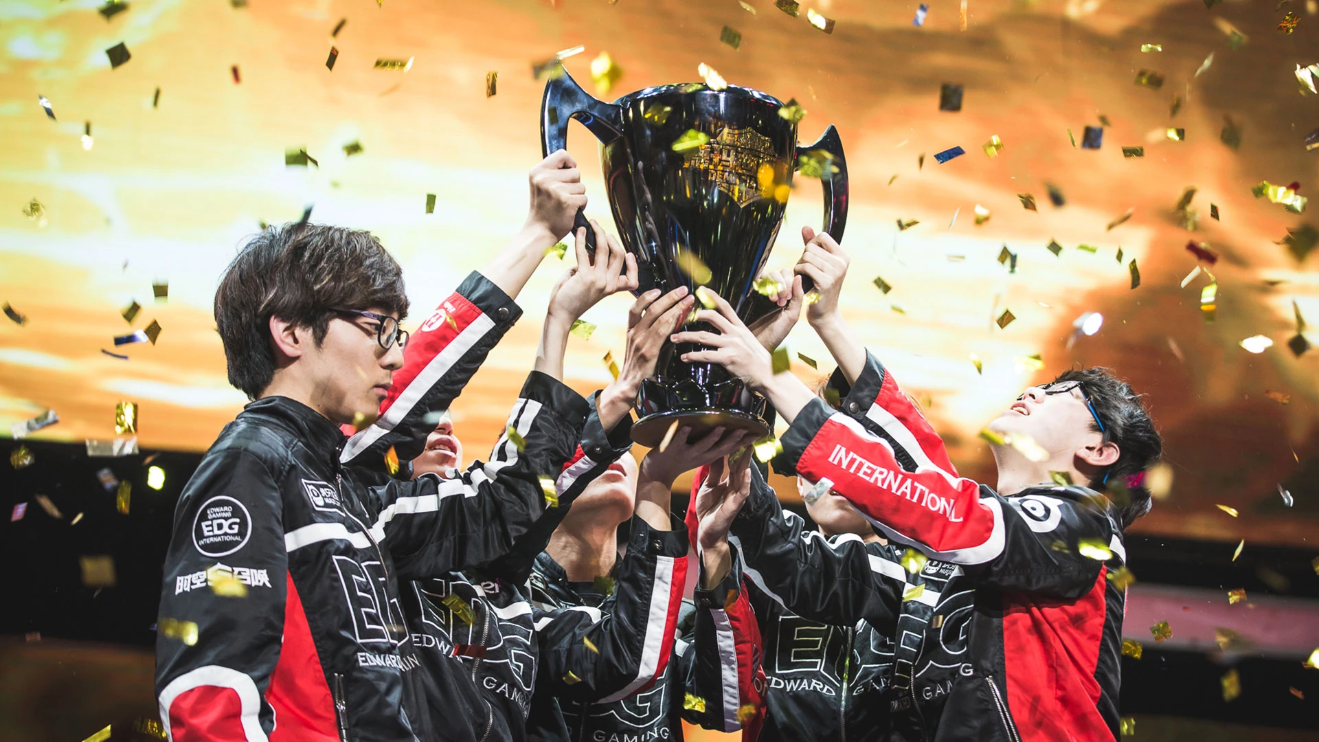 S15LOL全球总决赛八强全部诞生:LPL三席,LCK三席,LEC两席 S15LOL全球总决赛八强全部诞生:LPL三席,LCK三席,LEC两席